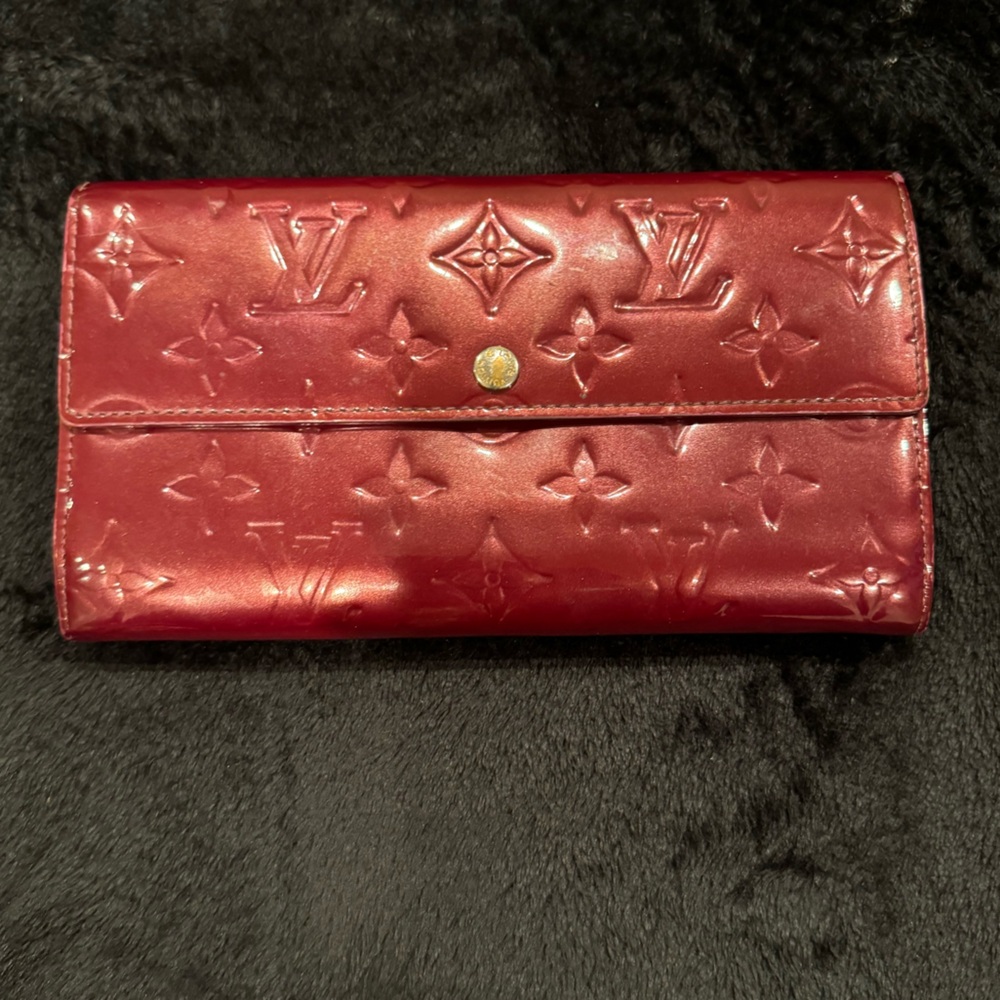 LOUIS VUITTON Amarante Vernis Monogram Wallet
